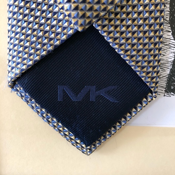 MICHAEL Michael Kors 100% Silk Necktie - Picture 7 of 8